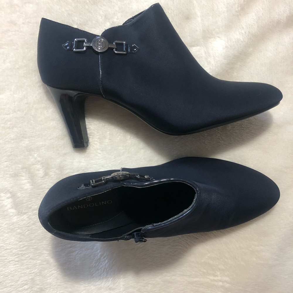 ❤️Bandolino New Dark Blue Booties Shoes Size 10❤️